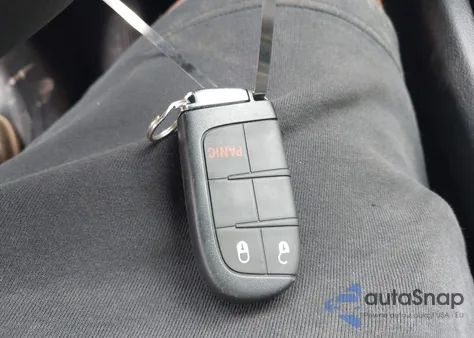 2024 Jeep Compass Latitude 4X4 из США, поврежденный, VIN 3C4NJDBN2RT604653